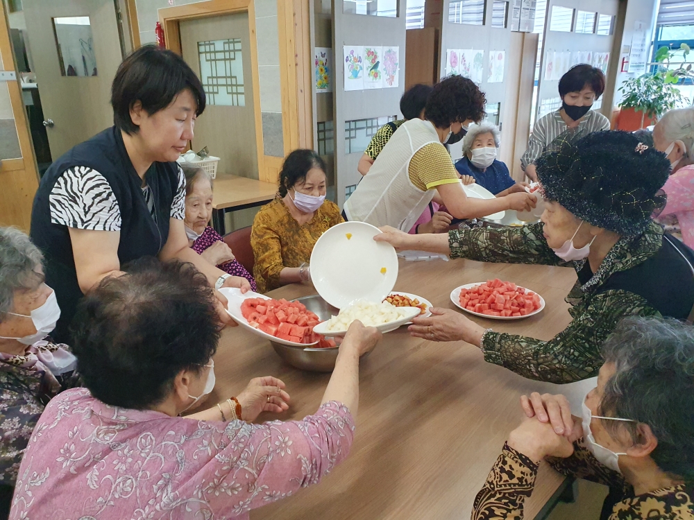 사회적응 프로그램 (화채 만들기)